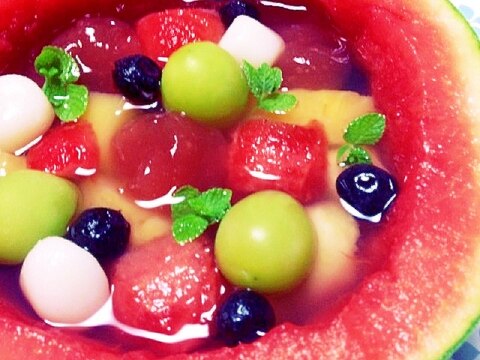 スイカのわらび餅入りフルーツポンチ